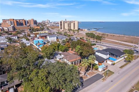 116 Del Mar Boulevard Corpus Christi TX 78404