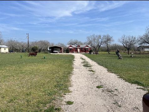 732 Highway 44 San Diego TX 78384