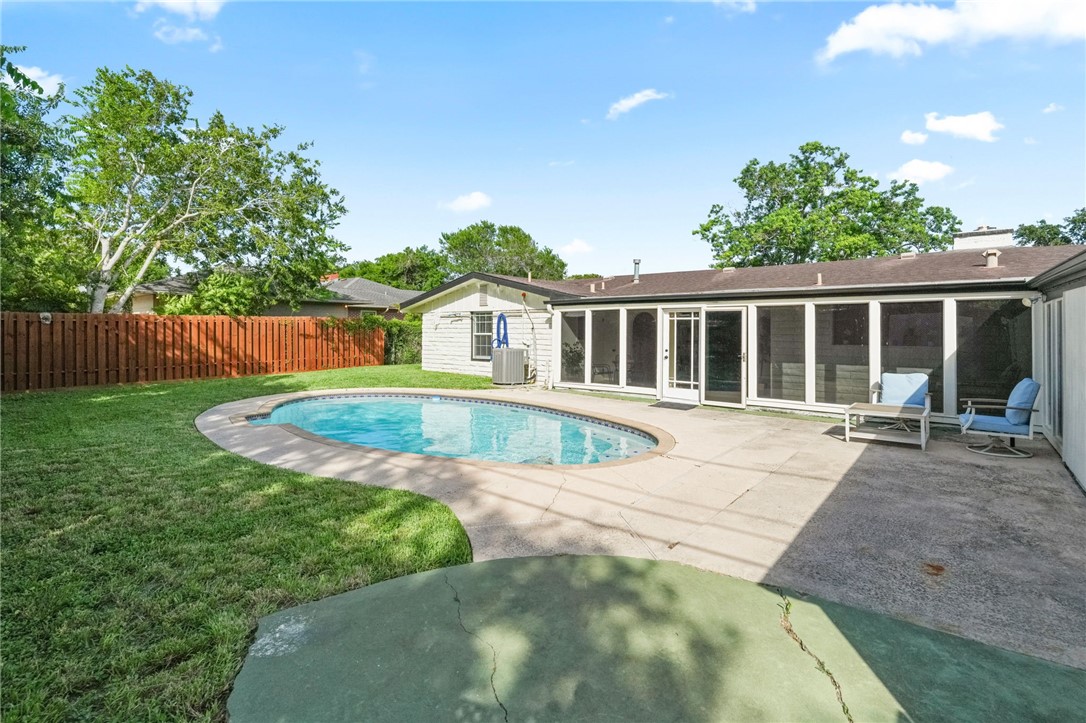 134 Seaview Corpus Christi TX 78411