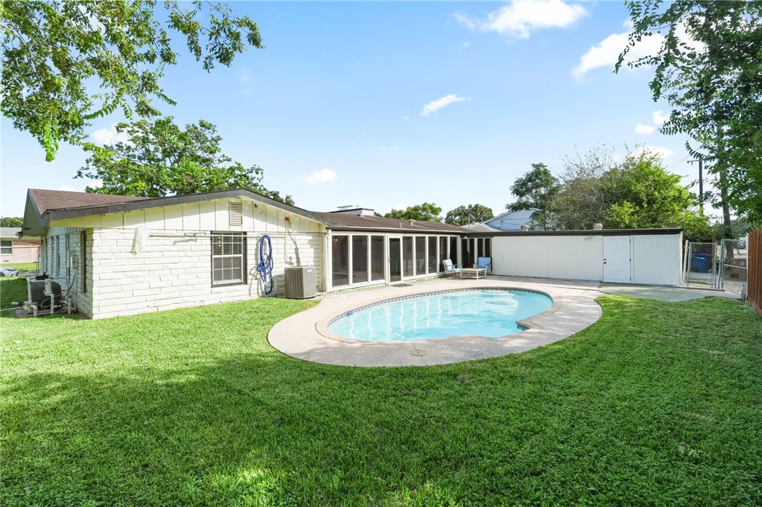 134 Seaview Corpus Christi TX 78411