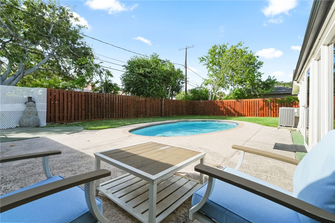134 Seaview Corpus Christi TX 78411
