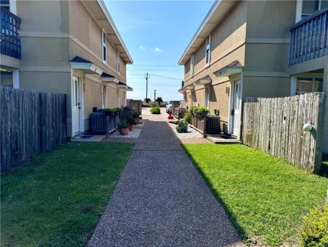 15125 Leeward Drive 10 Corpus Christi TX 78418