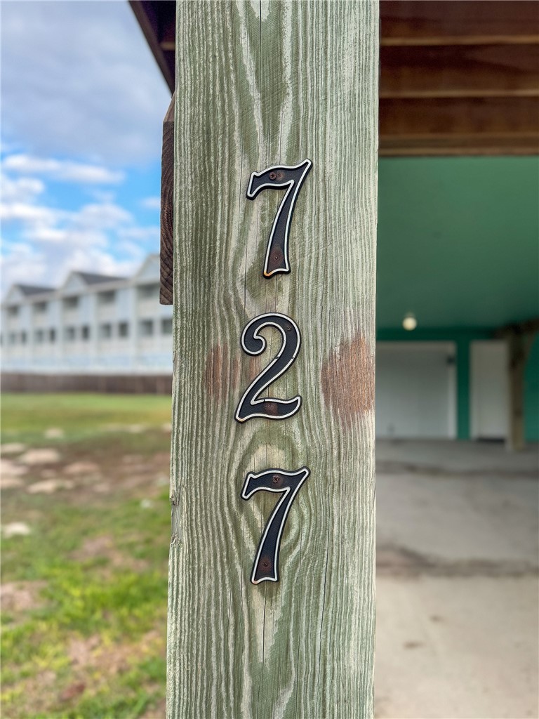 727 Parkplace Port Aransas TX 78373