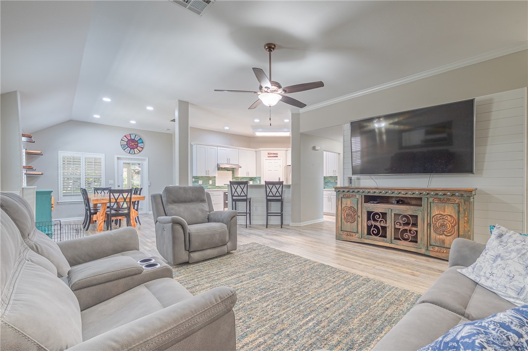 115 Georgian Oaks Rockport TX 78382