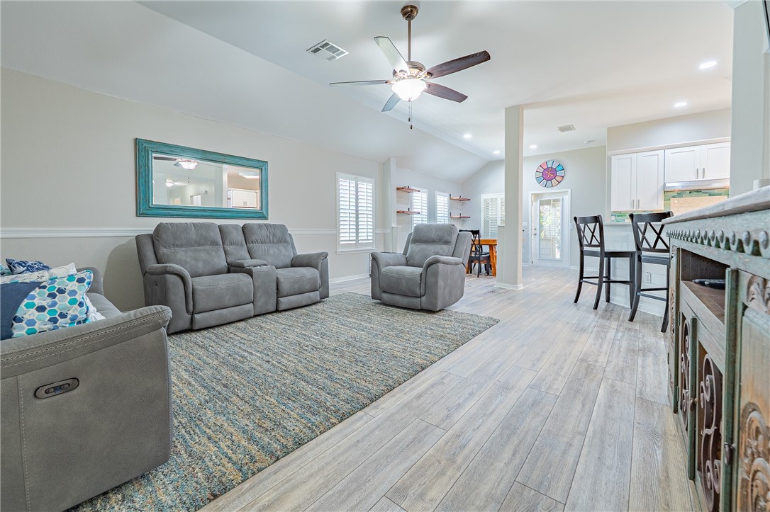 115 Georgian Oaks Rockport TX 78382