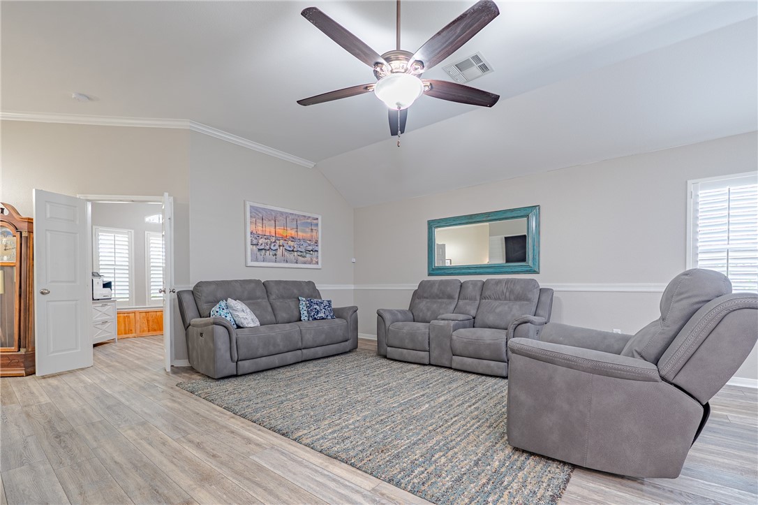 115 Georgian Oaks Rockport TX 78382