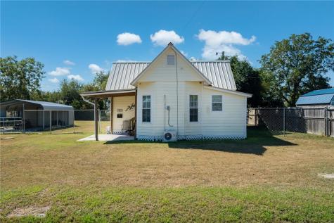 221 Hugh Street Sinton TX 78387