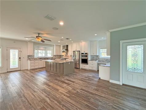 1622 12th Street Rockport TX 78382
