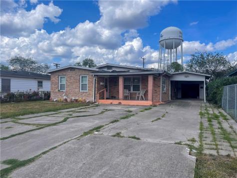 826 E Lott Avenue Kingsville TX 78363