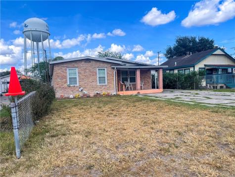 826 E Lott Avenue Kingsville TX 78363