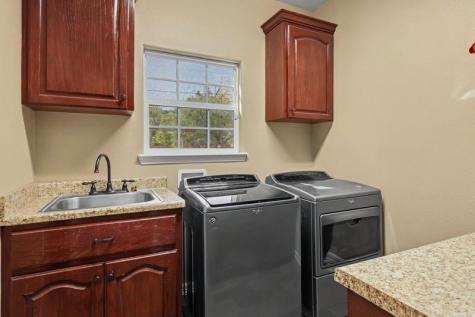 206 S Sixth Street Woodsboro TX 78393