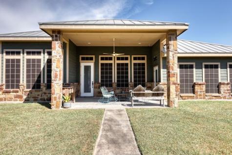 206 S Sixth Street Woodsboro TX 78393