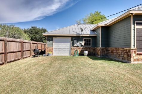 206 S Sixth Street Woodsboro TX 78393