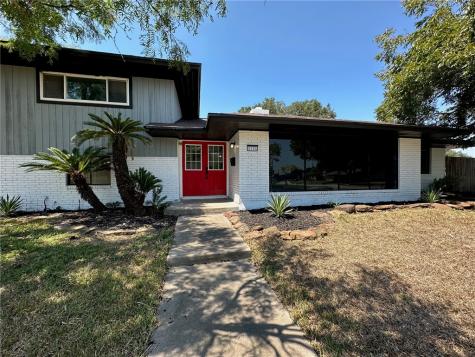 3105 Peachtree Street Corpus Christi TX 78410