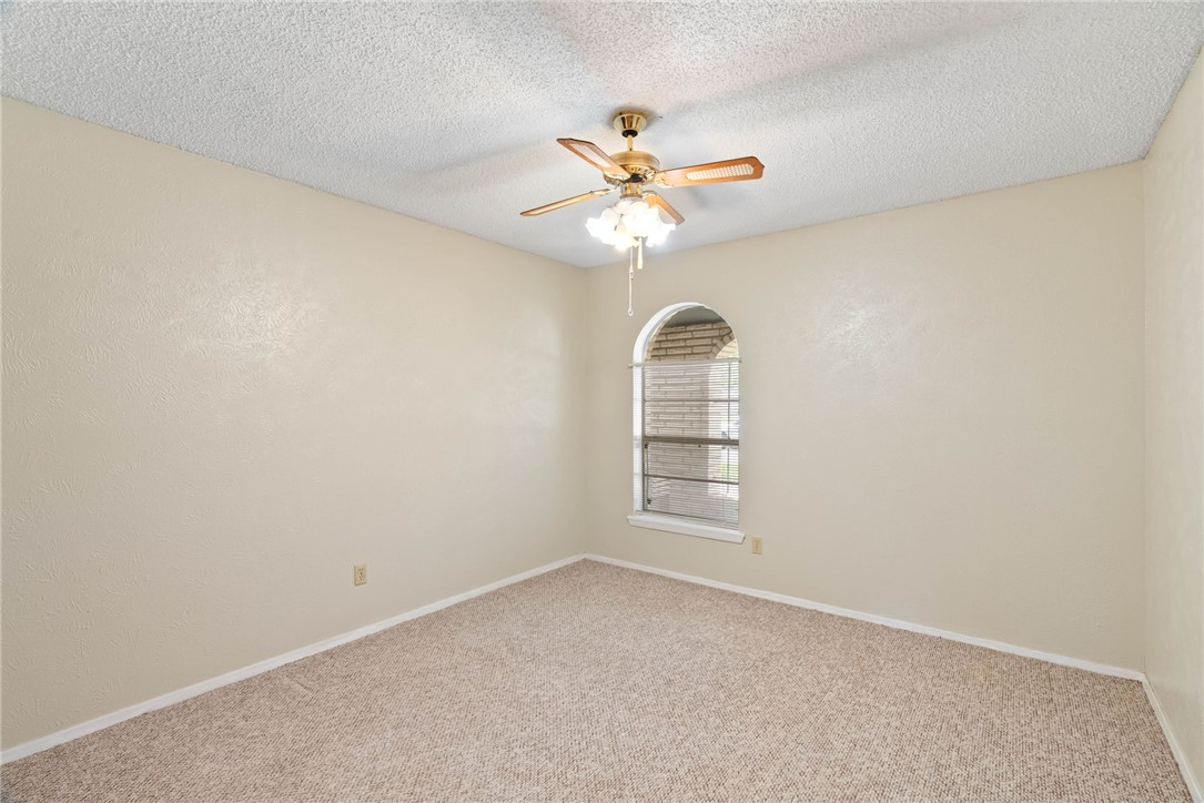 10702 Glenwood Street Corpus Christi TX 78410