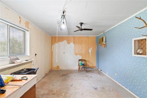 10702 Glenwood Street Corpus Christi TX 78410