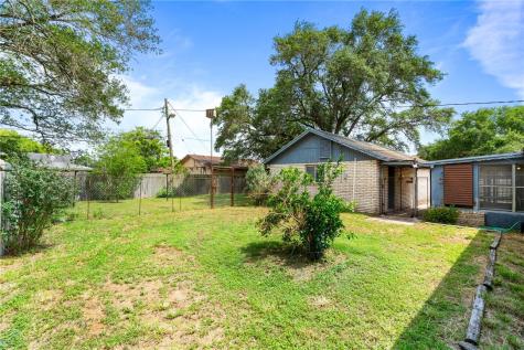 10702 Glenwood Street Corpus Christi TX 78410