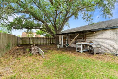 10702 Glenwood Street Corpus Christi TX 78410