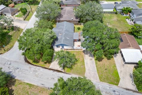 10702 Glenwood Street Corpus Christi TX 78410