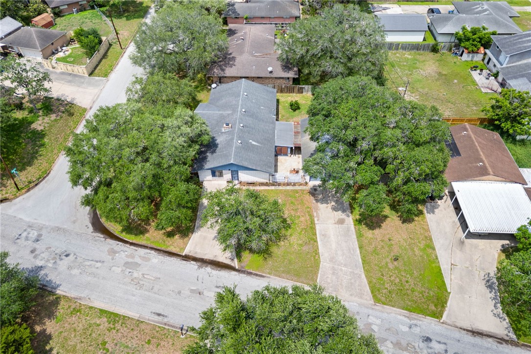 10702 Glenwood Street Corpus Christi TX 78410