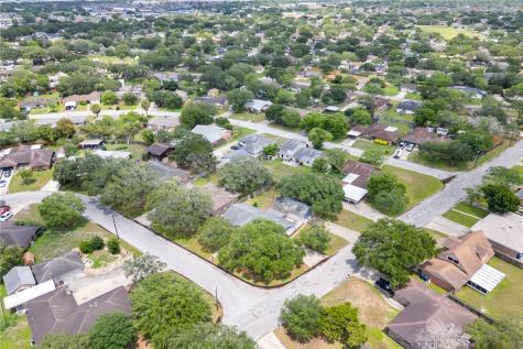 10702 Glenwood Street Corpus Christi TX 78410