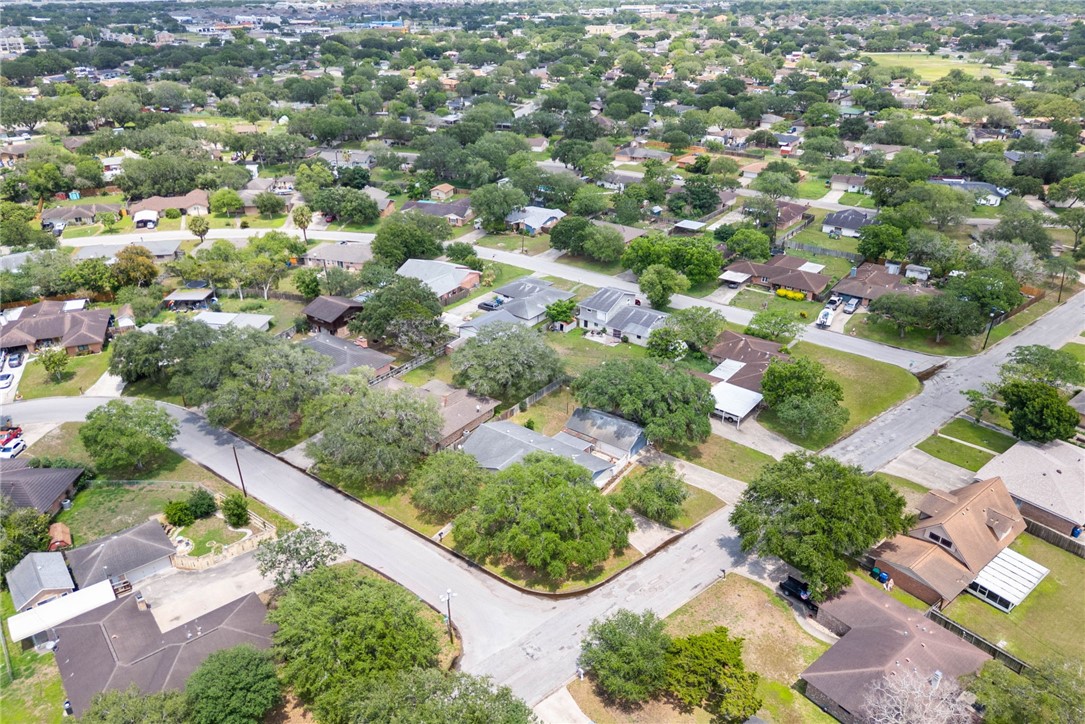 10702 Glenwood Street Corpus Christi TX 78410