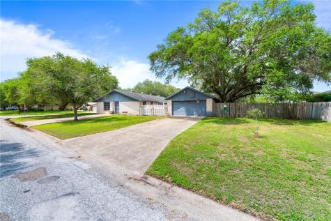 10702 Glenwood Street Corpus Christi TX 78410