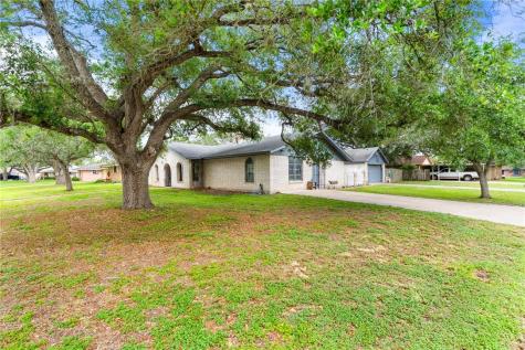 10702 Glenwood Street Corpus Christi TX 78410