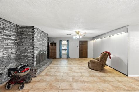 10702 Glenwood Street Corpus Christi TX 78410