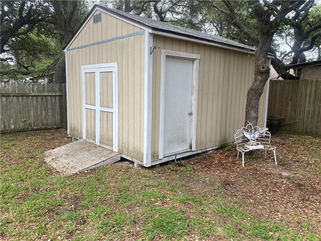 1110 N Doughty Street Rockport TX 78382