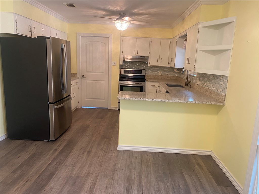 1110 N Doughty Street Rockport TX 78382