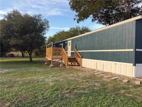 103 E Panna Maria Runge TX 78151