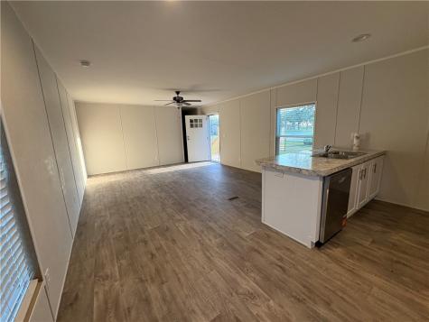 103 E Panna Maria Runge TX 78151