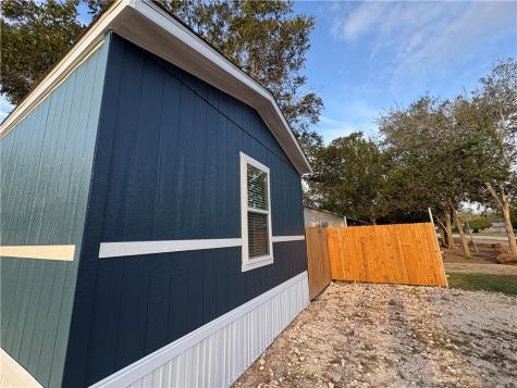 103 E Panna Maria Runge TX 78151