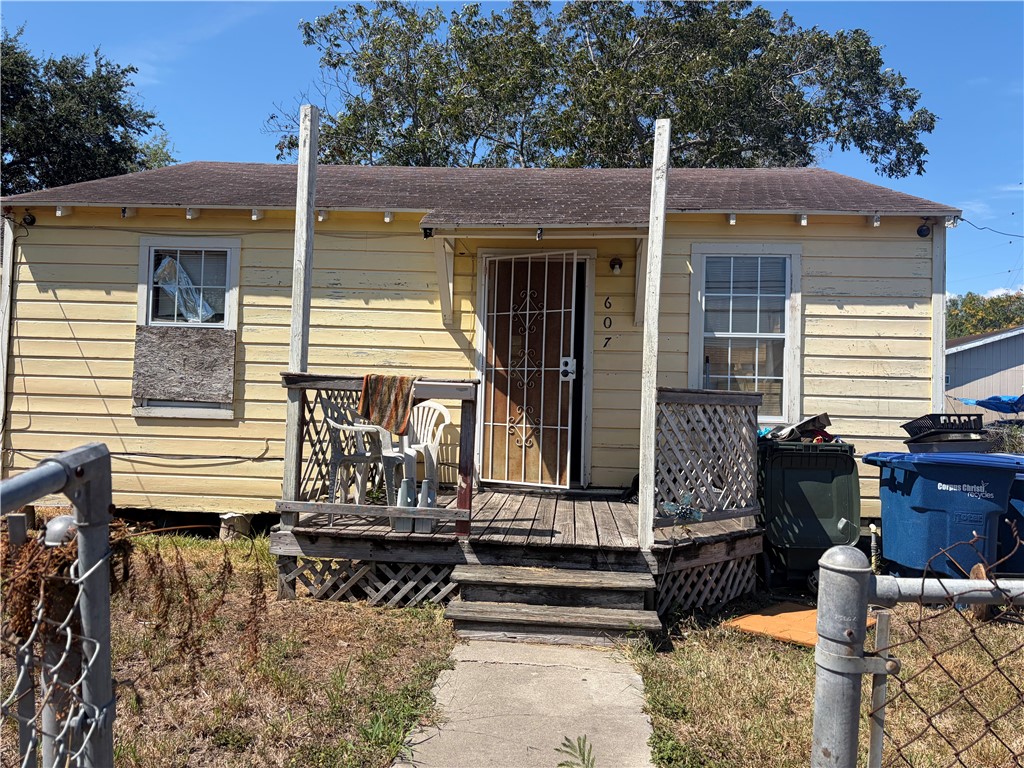 607 Elesa Street Corpus Christi TX 78405