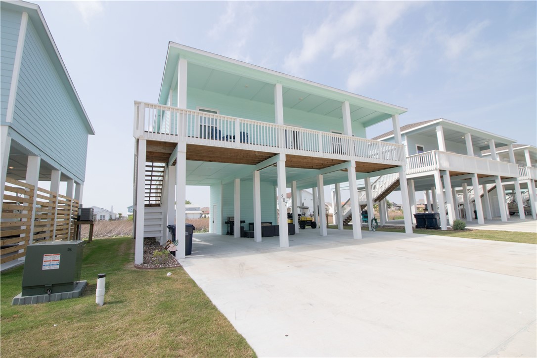 207 Paradise Drive Rockport TX 78382