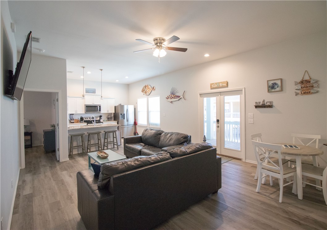 207 Paradise Drive Rockport TX 78382