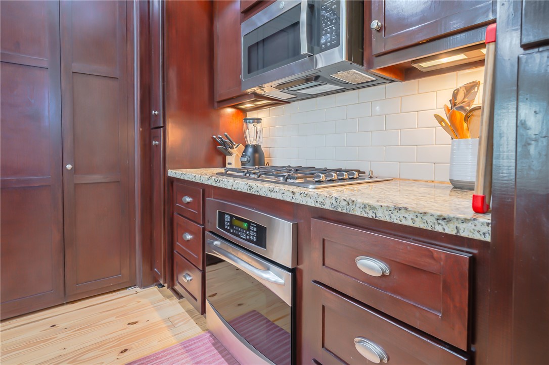 412 Sailhouse Way Rockport TX 78382