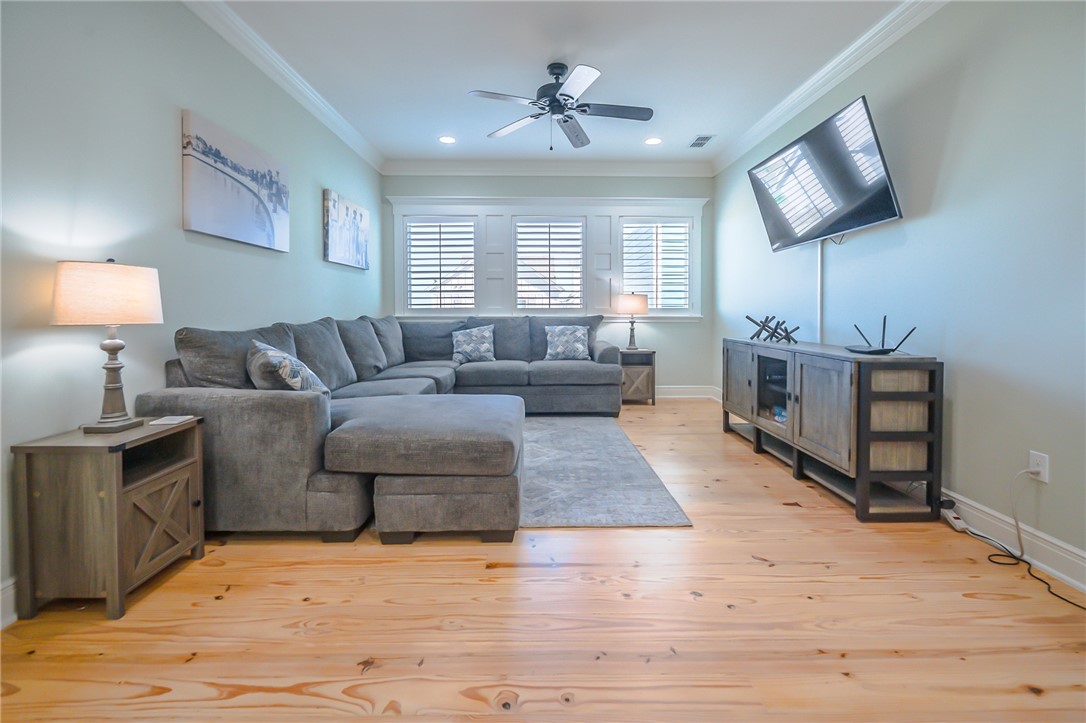 412 Sailhouse Way Rockport TX 78382