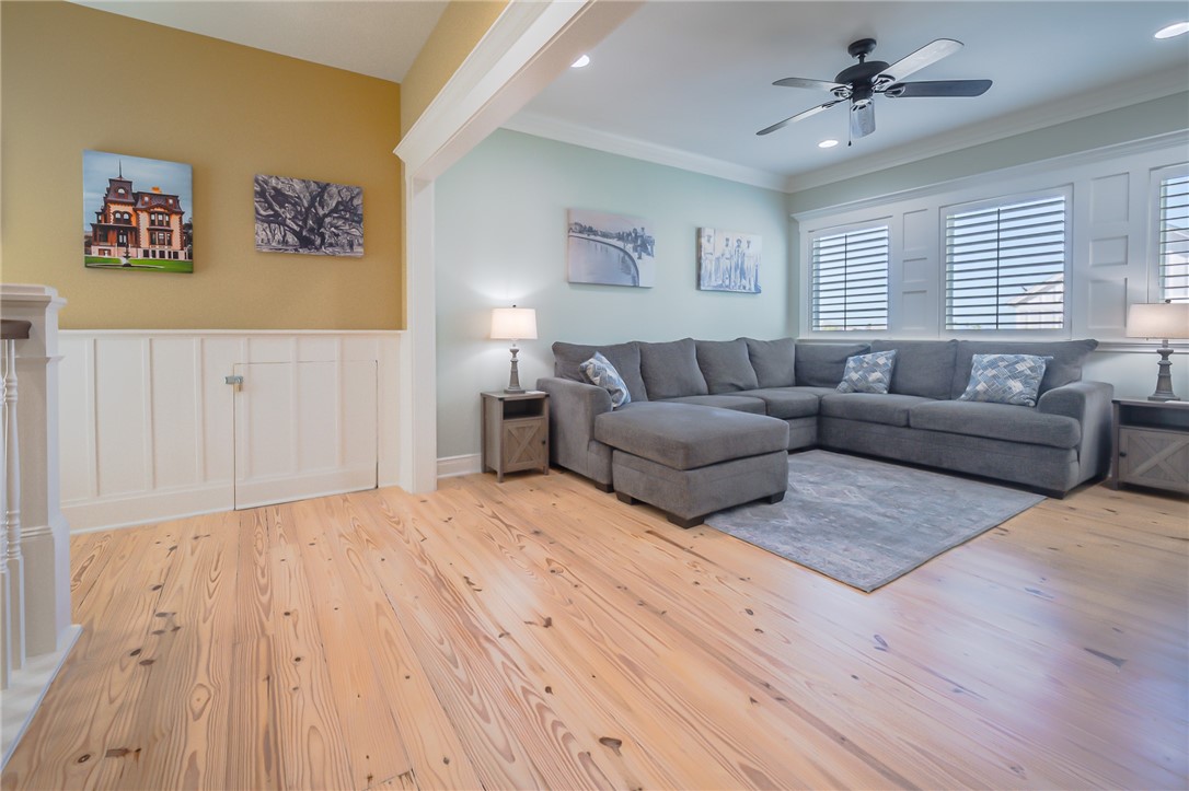 412 Sailhouse Way Rockport TX 78382