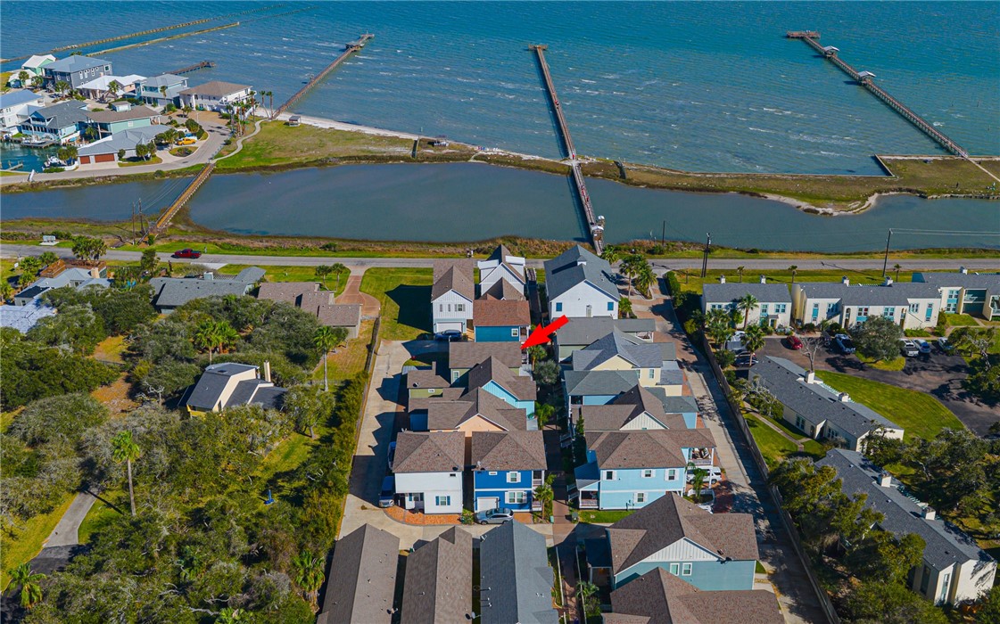 412 Sailhouse Way Rockport TX 78382