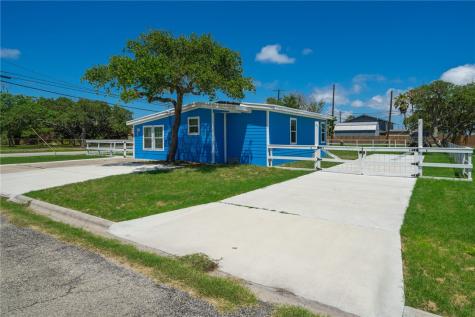 1403 S Mccampbell Street Aransas Pass TX 78336