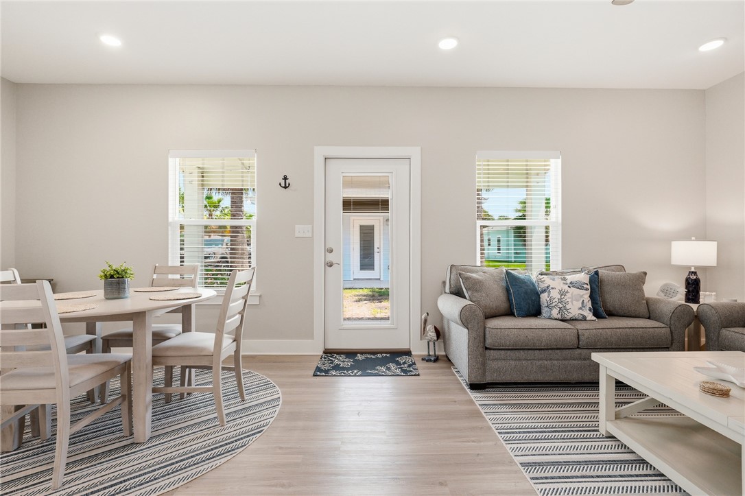 192 Oasis Circle Rockport TX 78382