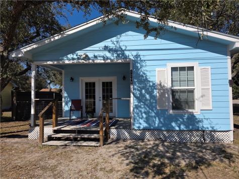 112 E Linden Street Rockport TX 78382
