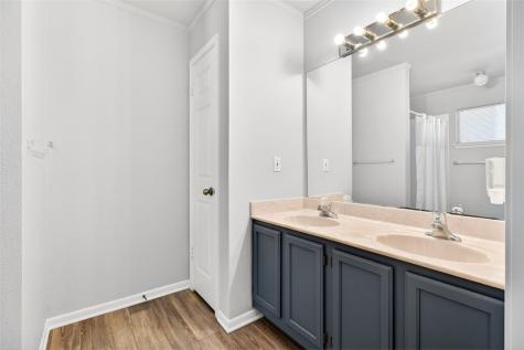 519 Moore Avenue Portland TX 78374
