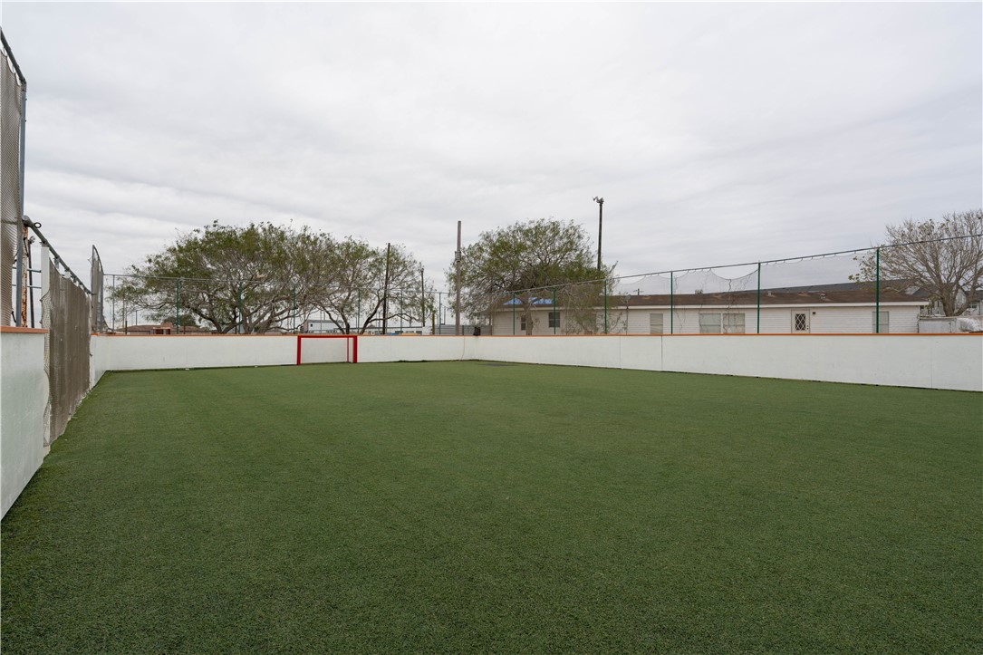 6656 Yorktown Boulevard Corpus Christi TX 78414