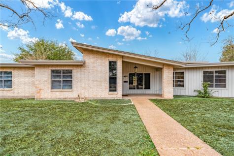 1419 S 11th Street Kingsville TX 78363