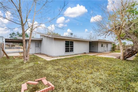 1419 S 11th Street Kingsville TX 78363