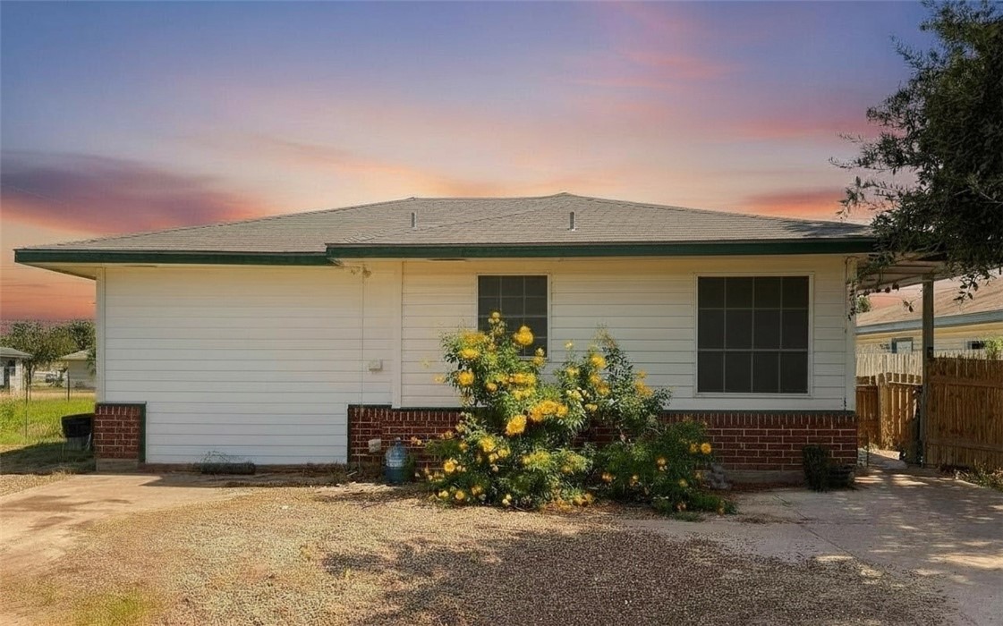 1913 Sandy Way Corpus Christi TX 78418