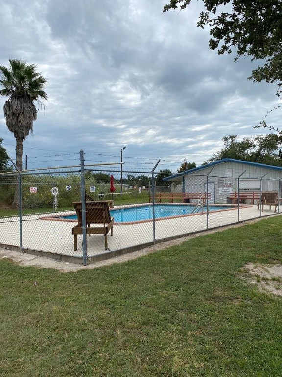 370 W Misty Oak W Rockport TX 78382